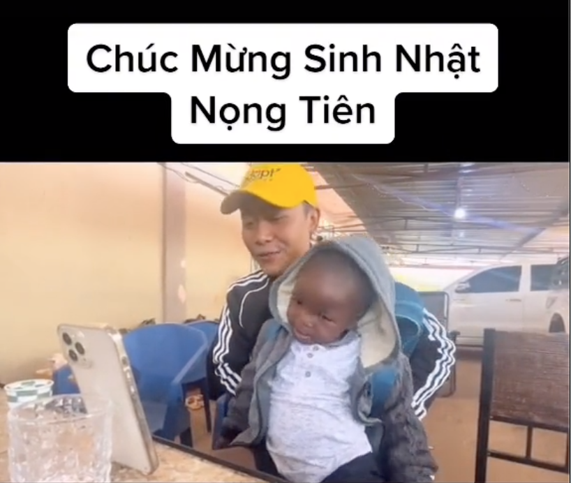Quang Linh Vlogs và Lôi Con hát “Chúc mừng sinh nhật”, người hâm mộ gọi tên Thuỳ Tiên - Ảnh 3