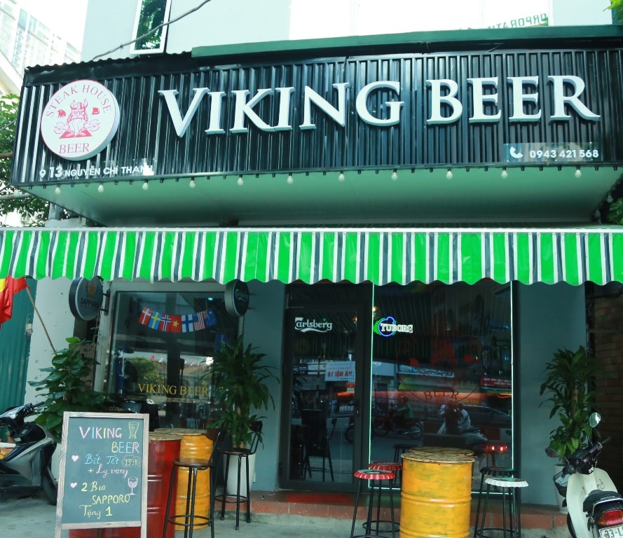 Viking - nhà hàng Đan Mạch đầu tiên tại Hà Nội nằm tại 13 - Nguyễn Chí Thanh