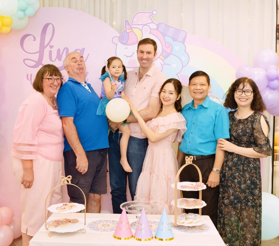 Gác lại nỗi buồn của Vân Khánh, Lan Phương tổ chức sinh nhật 4 tuổi linh đình cho con gái lai Tây - Ảnh 5