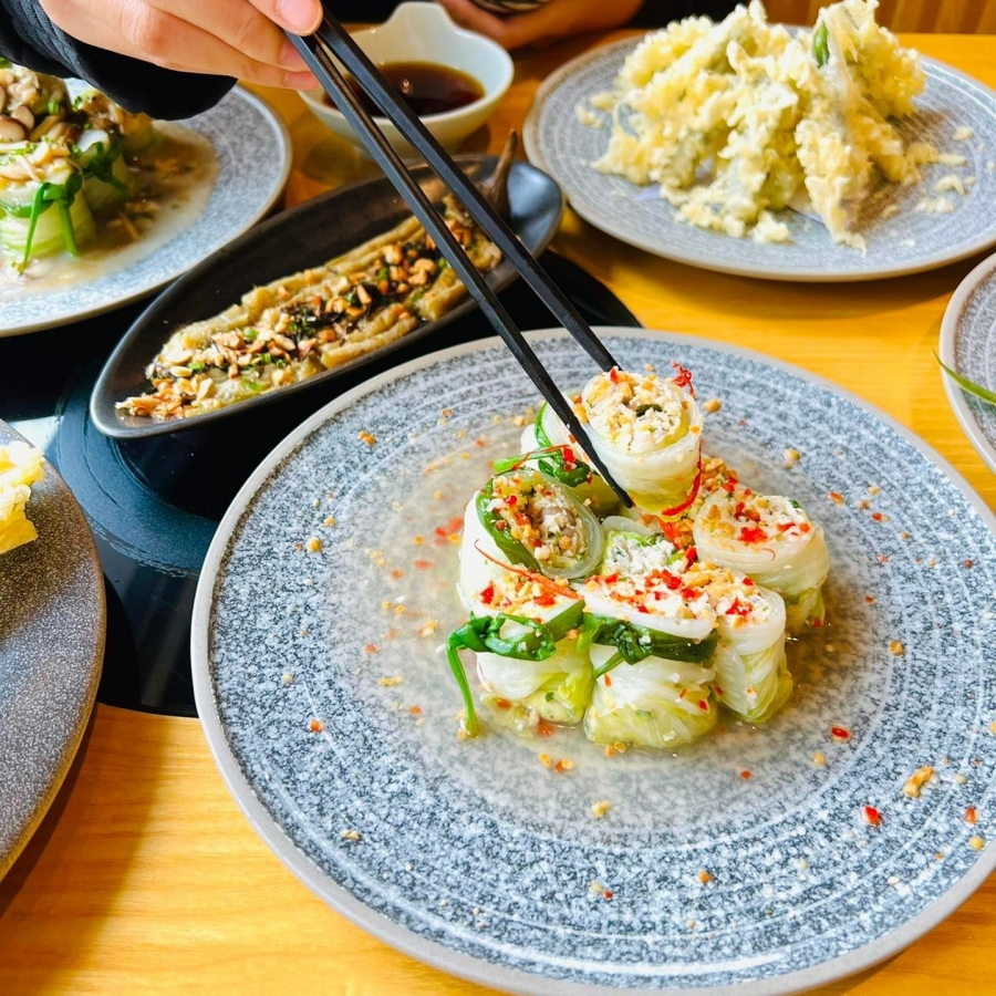 Các món ăn ở nhà hàng chay nay mang hơi hướm ẩm thực Nhật Bản.