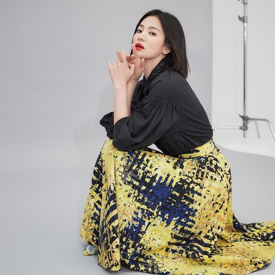 Song Hye Kyo hoạt động sôi nổi ở địa hạt thời trang.