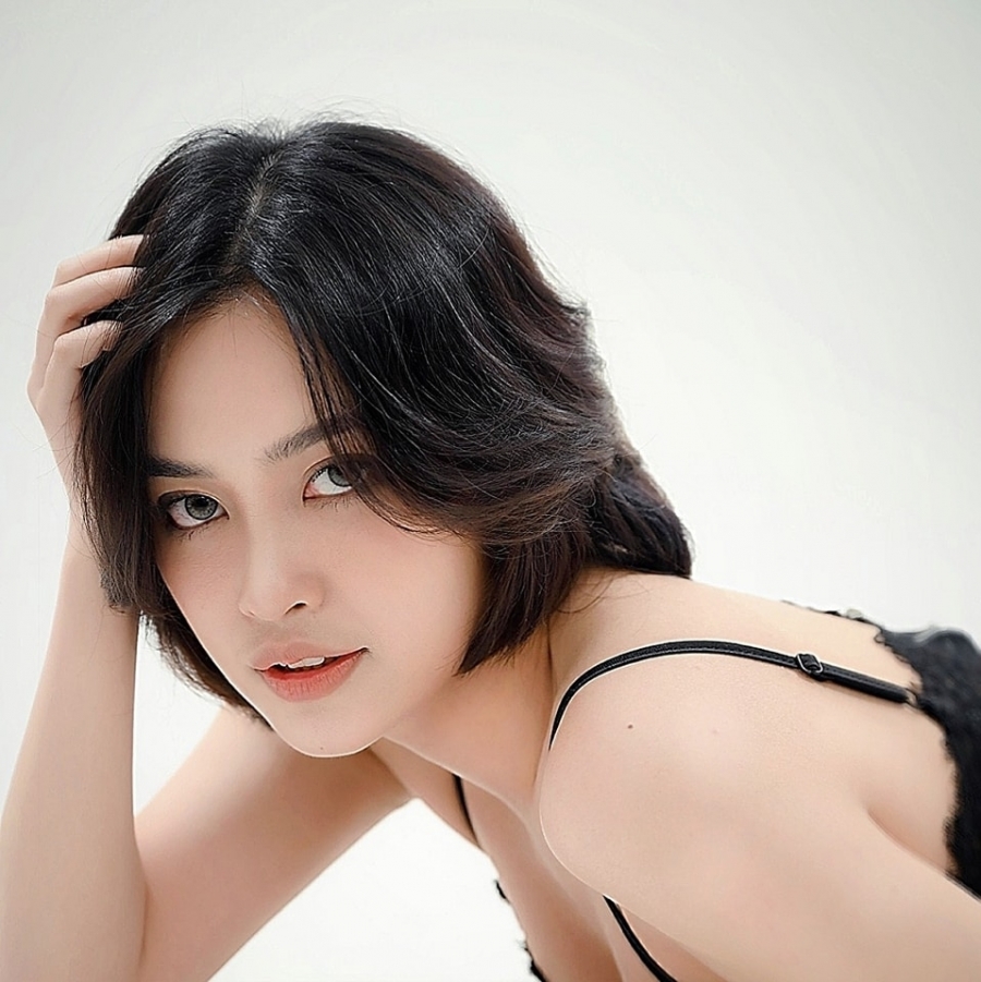 Loạt ảnh thời đi học như hotgirl Hà Giang của Tân Hoa hậu Nông Thúy Hằng - Ảnh 2