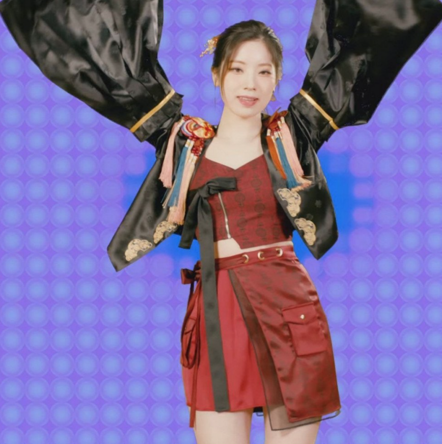 'Em út' Twice Dahyun từng gây tranh cãi khi diện áo hanbok giống Jisoo (BLACKPINK).