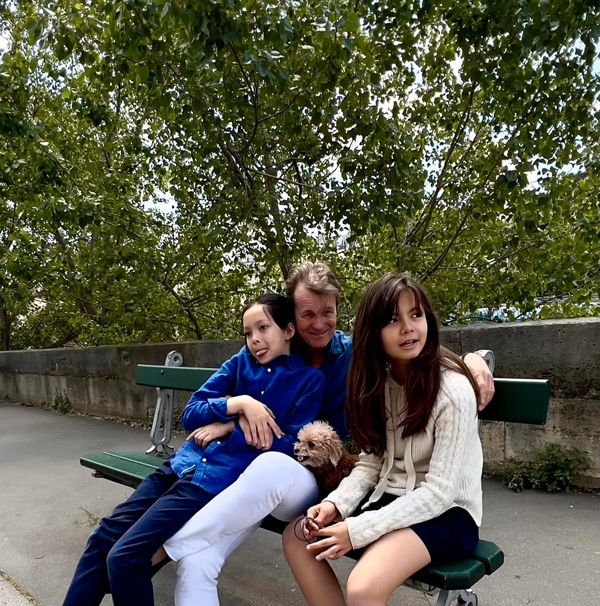 Diva Hồng Nhung hạnh phúc bên con và bạn trai tại Paris - Ảnh 3