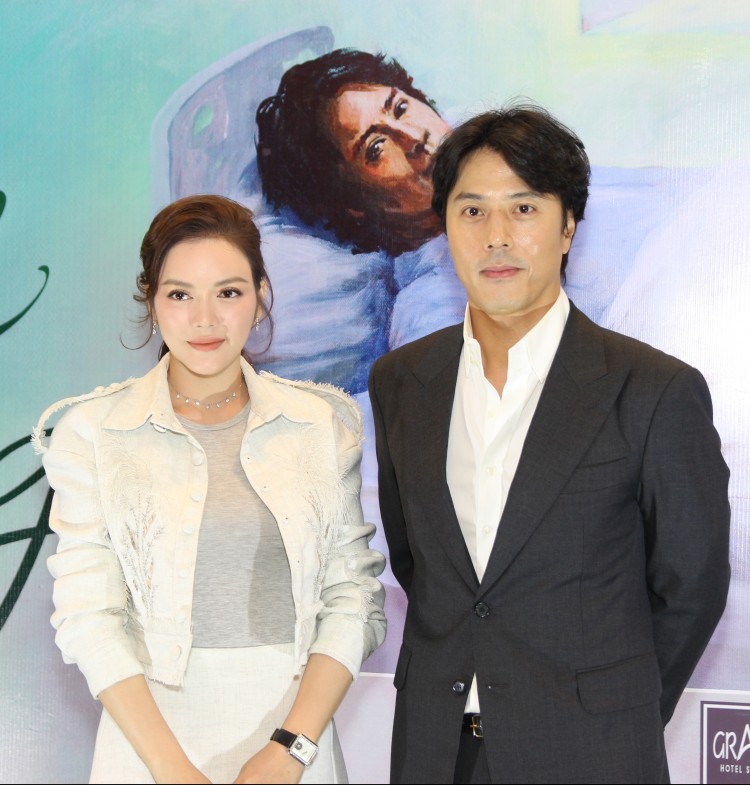 ý Nhã Kỳ đã cho ra mắt bộ phim điện ảnh được ấp ủ trong thời gian dài mang tên 'Kẻ thứ 3', đây cũng là bộ phim điện ảnh đầu tiên có sự tham gia của sao nam 'Giày Thủy Tinh' Han Jae Suk