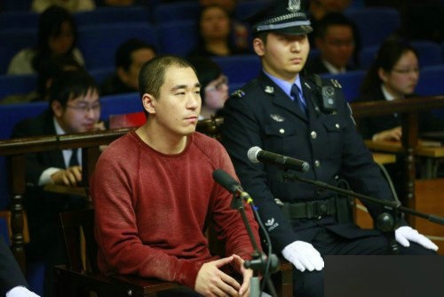 Trương Mặc liên tiếp dính phải scandal bạo hành bạn gái, sử dụng ma túy, phát ngôn ngông ngênh,... khiến cho sự nghiệp của anh bị nhấn chìm.