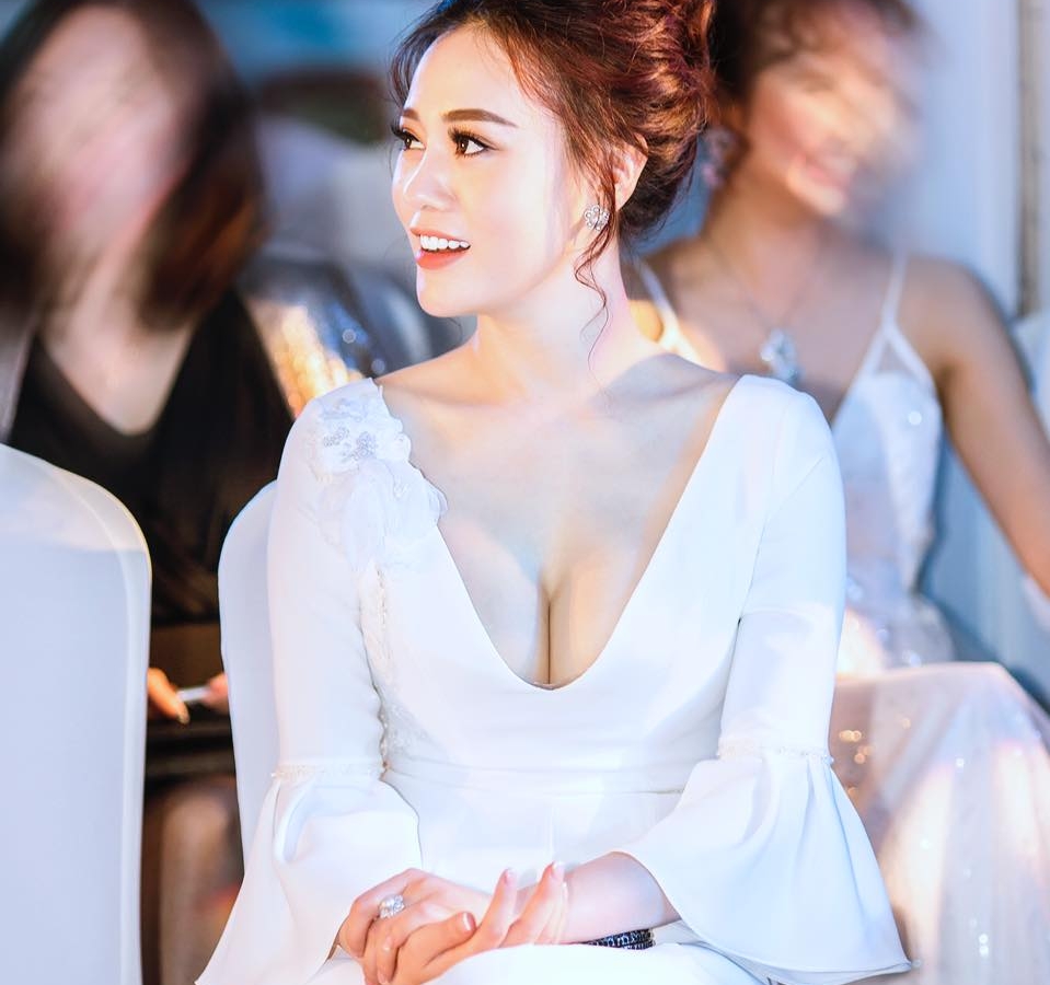 Phương Oanh là một nữ diễn viên nổi tiếng của Việt Nam sau bộ phim 'Quỳnh búp bê'.