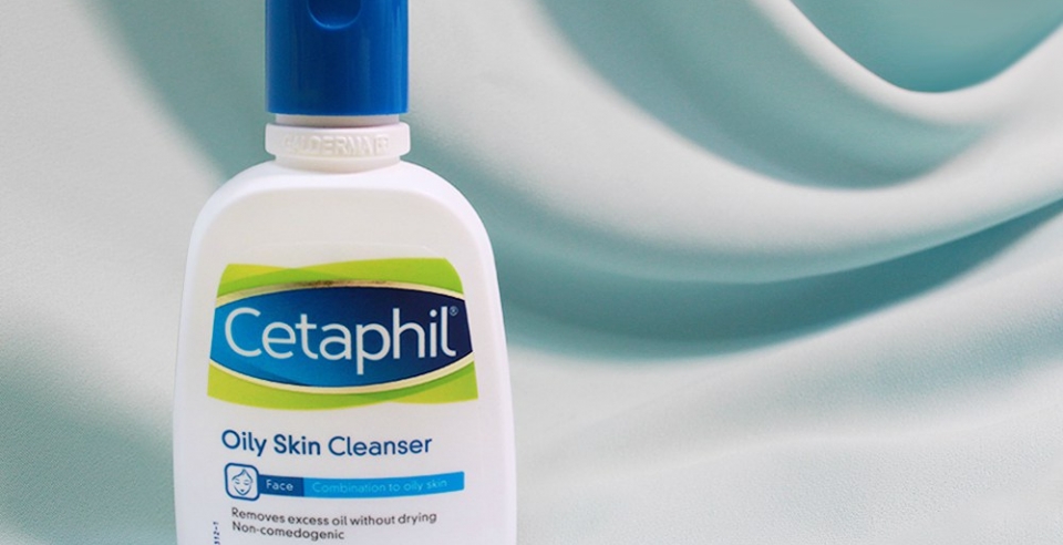 Sữa rửa mặt Cetaphil Oily Skin Cleanser dành cho da dầu.