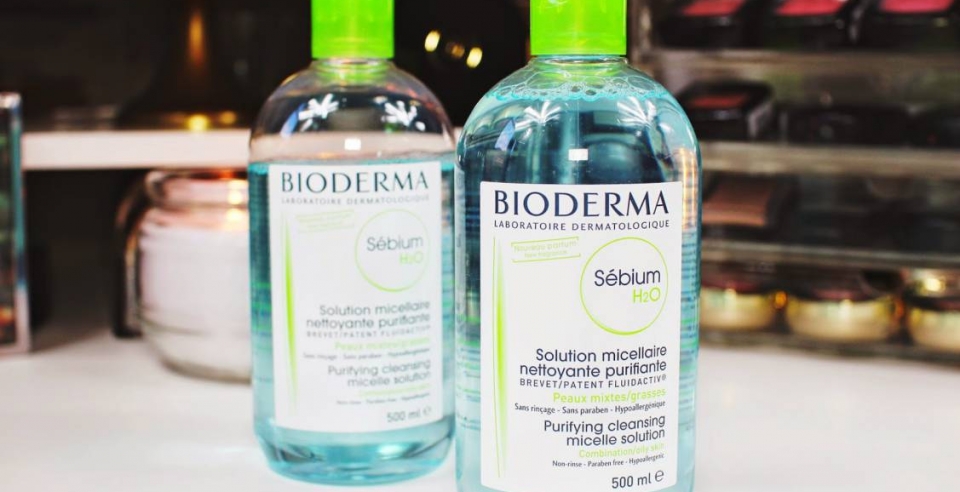 Nước tẩy trang Bioderma Sebium H2O dành cho da dầu mụn giúp làm sạch da, thông thoáng lỗ chân lông.