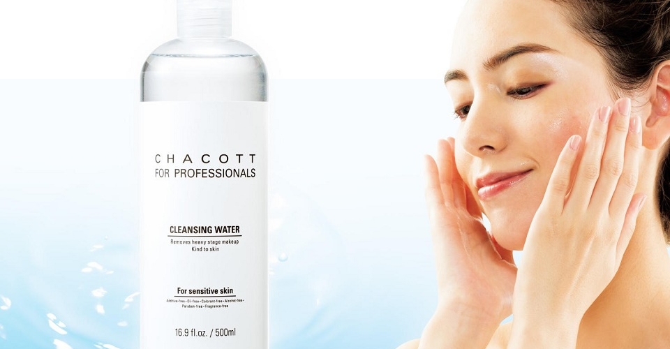 Nước tẩy trang Chacott mang đến cho bạn một làn da sạch sẽ, chắc khỏe và mịn màng.