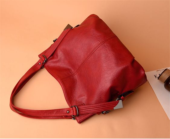 Túi xách da thật đến từ Yolanda Adams Handbags