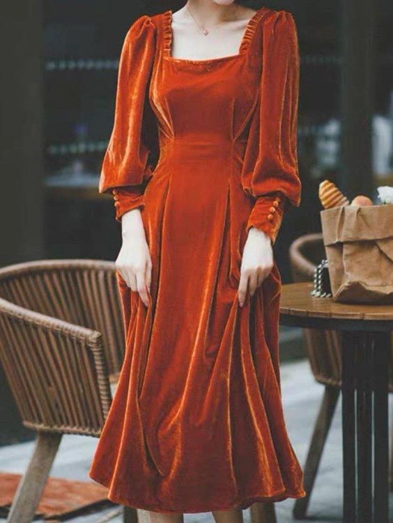 Váy nhung với phong cách Vintage