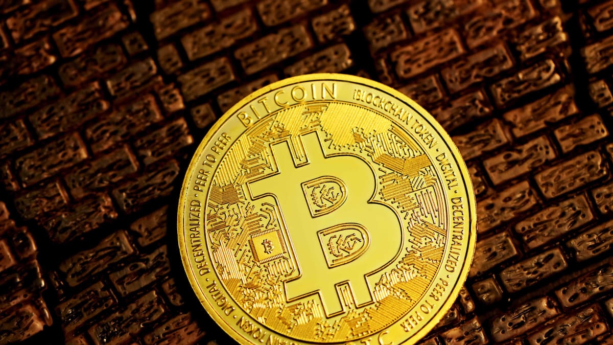 Giá Bitcoin hôm nay 1/12: Các đồng tiền tăng giảm khác nhau