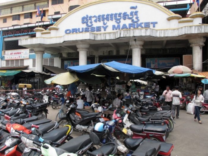 Chợ Đồ Si ở Campuchia – Orussey (Ảnh: anarchak)