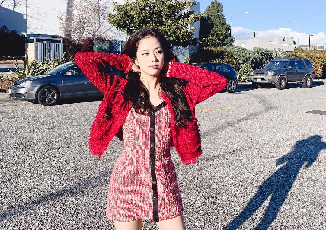 Áo croptop mặc thu đông - tại sao không?