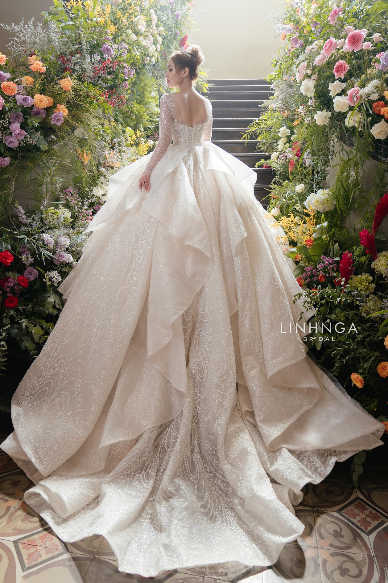 REN Bridal Studio ra mắt BST váy cưới Spring 2023 “Romance”