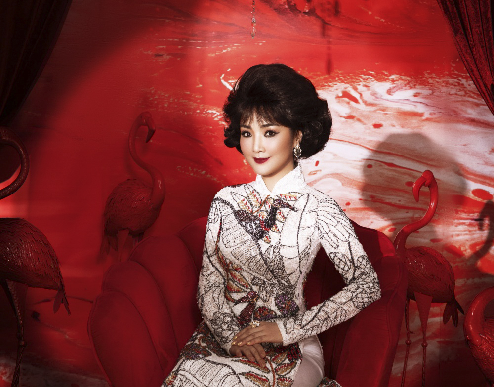 Hoa hậu Giáng My hóa thân thành nữ Diva nhạc cổ điển trong BST Minh Tinh 
