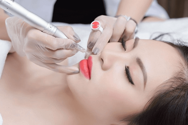 Làm đẹp với phun xăm môi và những lưu ý mà phái đẹp cần quan tâm