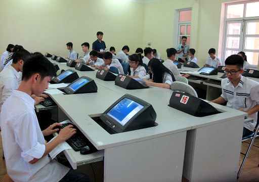 Sẽ sớm tổ chức thi tốt nghiệp THPT trên máy tính
