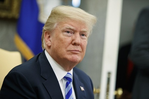 Tổng thống Donald Trump không đóng thuế trong 10 năm