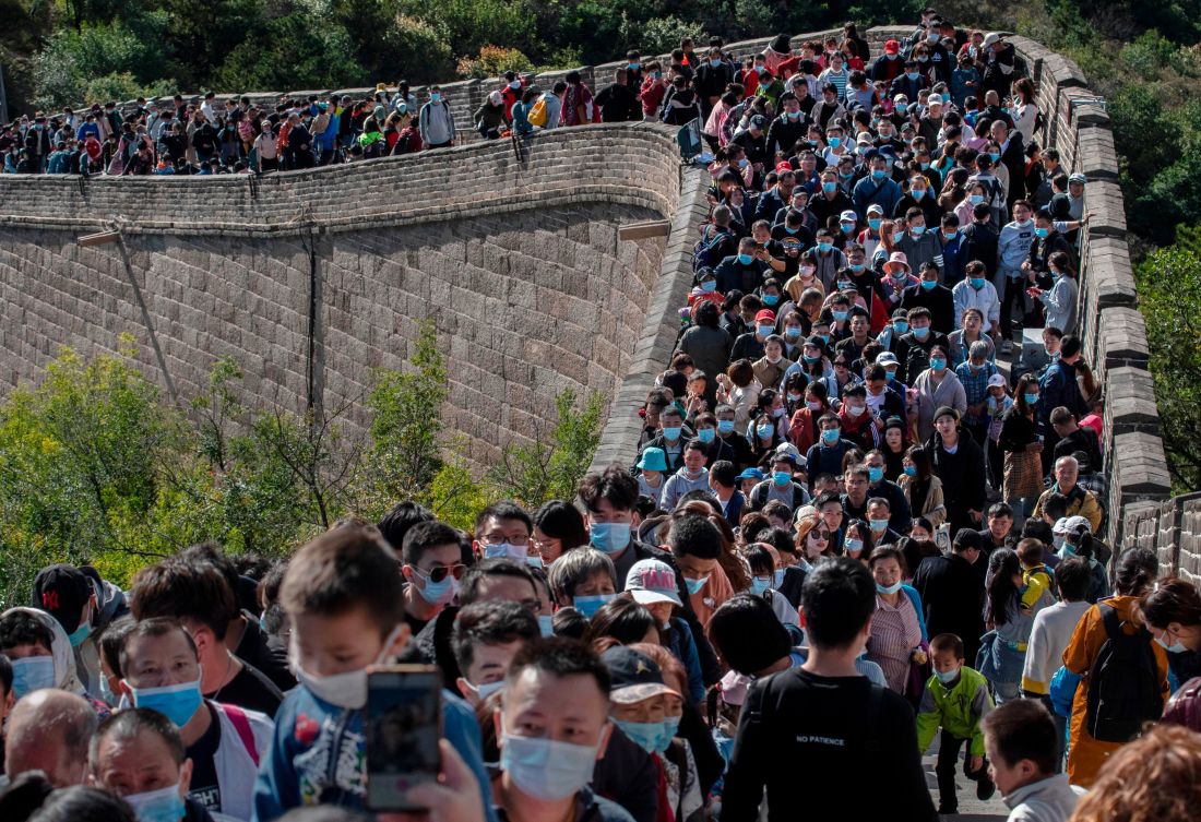 Hàng loạt người kéo về Vạn Lý Trường Thành Trung Quốc trong tuần lễ vàng từ 1/10-7/10. Nguồn: Kevin Frayer/Getty Images.