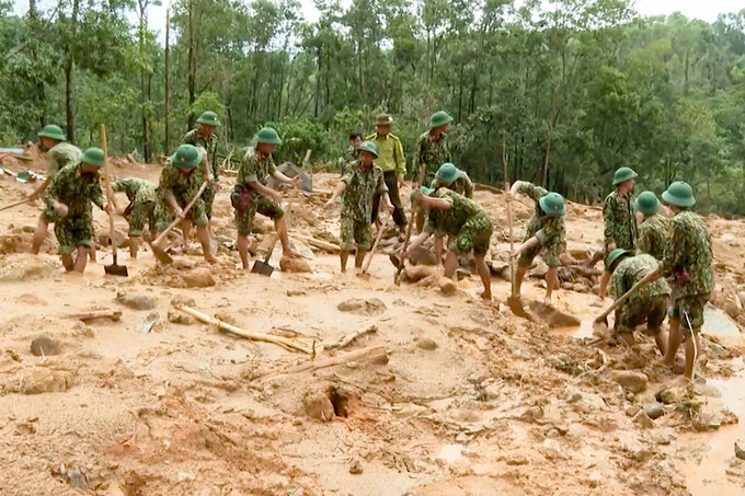 Sạt lở thủy điện Rào Trăng 3: Tìm thấy 7 thi thể trong đoàn cứu hộ 13 người
