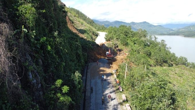 Sạt lở đất ở Quảng Nam: EVN điều máy phát điện hỗ trợ cứu hộ - Ảnh 2