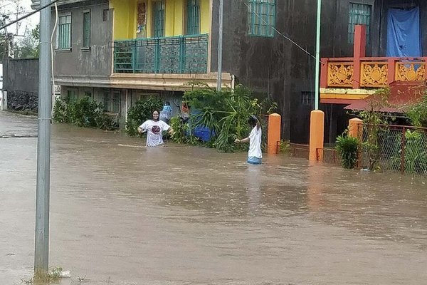 Cơn bão đã gây ra ngập lụt diện rộng tại Philippines.