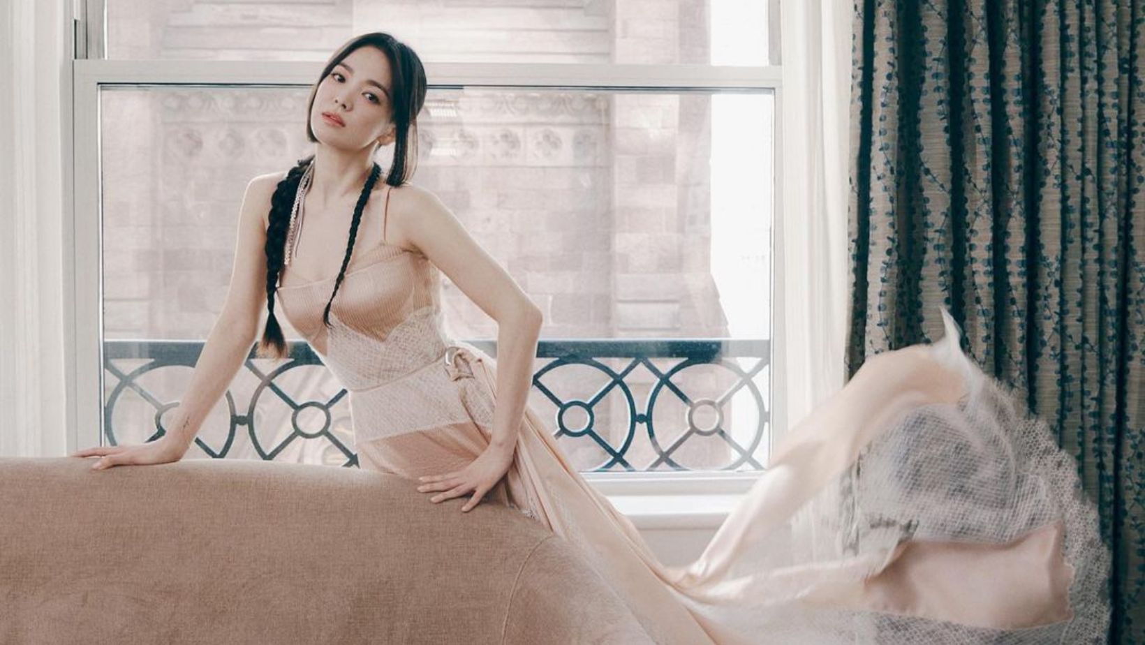 "Bóc" thu nhập của Song Hye Kyo từ quảng cáo: mỗi bài hơn 2 tỷ đồng!