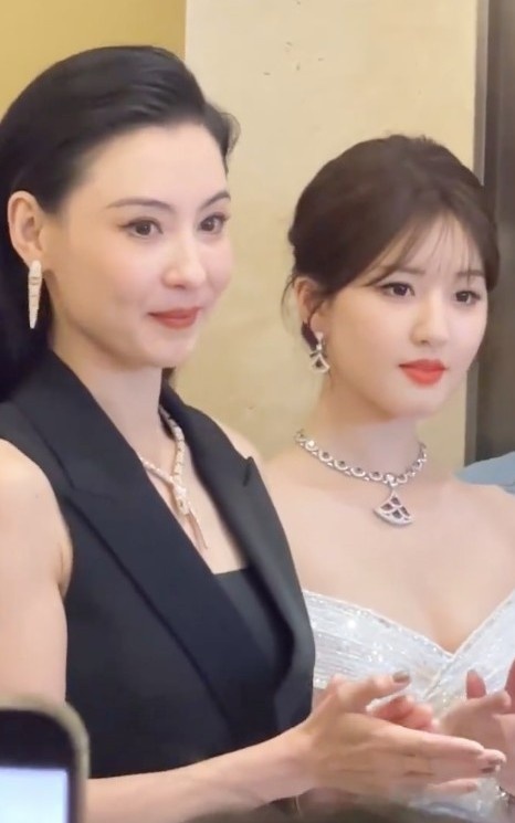 Triệu Lộ Tư và đàn chị Trương Bá Chi