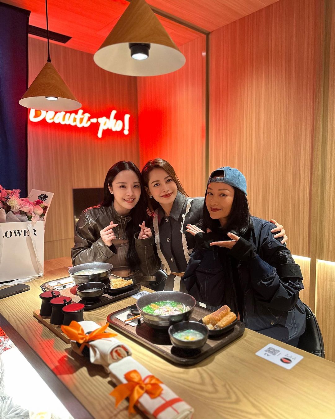 Sau ngày khai trương, Chi Pu đăng tải bài viết cảm ơn mọi người