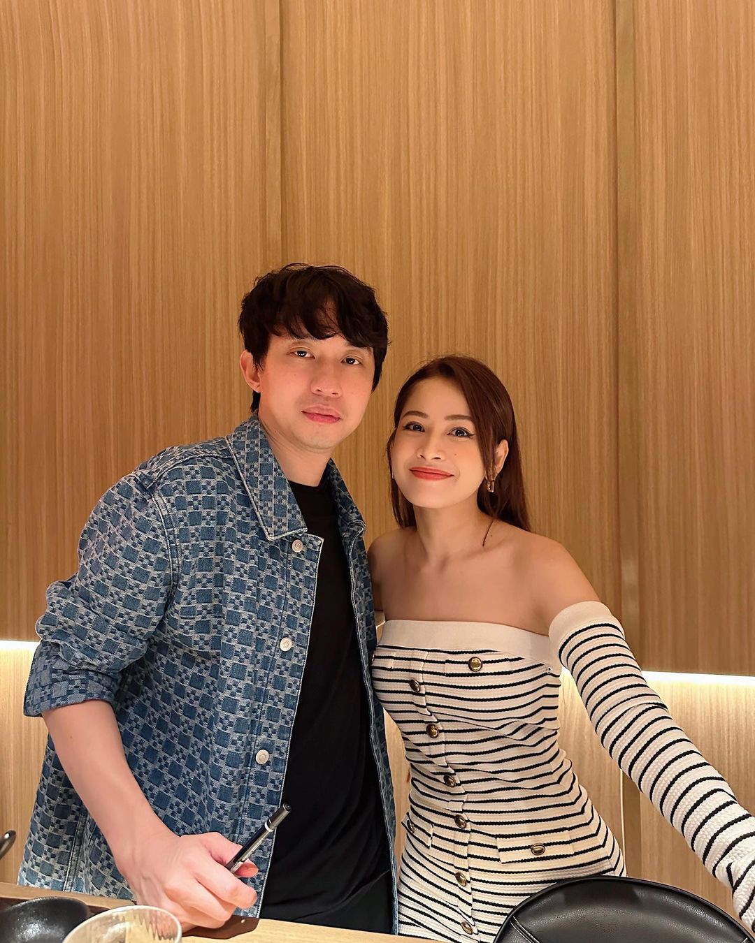 Rất nhiều người nổi tiếng đã tới ủng hộ quán phở của Chi Pu (Ảnh: Weibo)