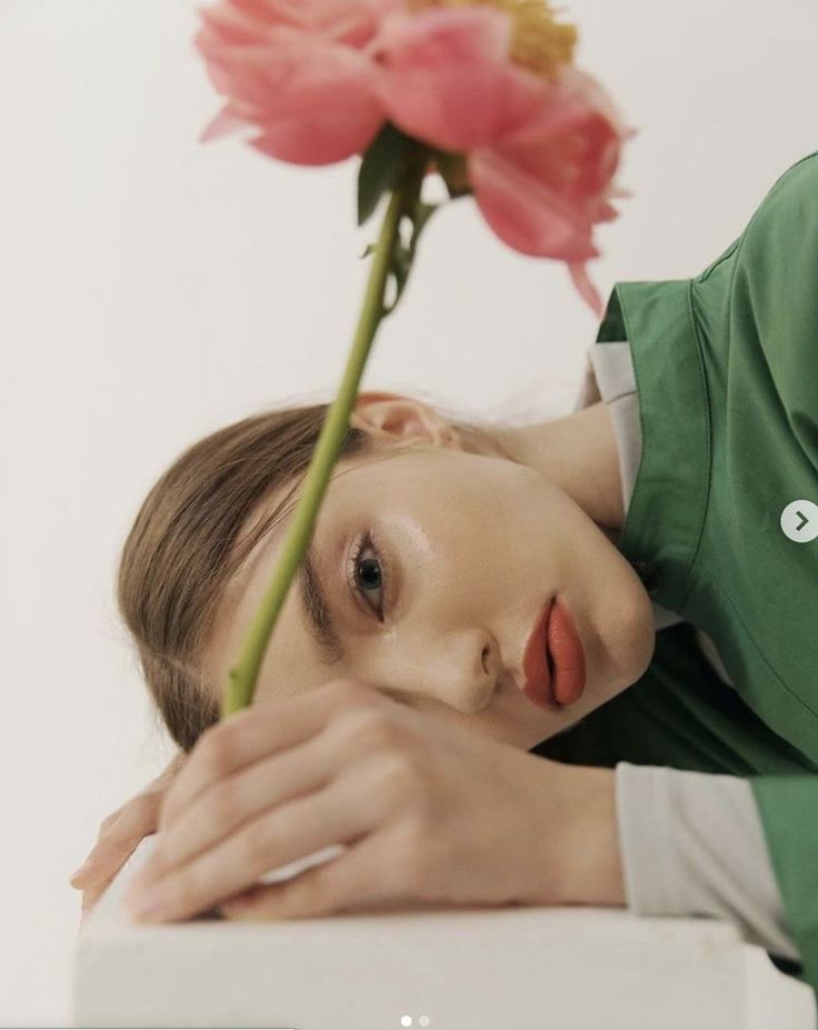 Báo Trung dự đoán màu trend 2024, hóa ra rất quen thuộc