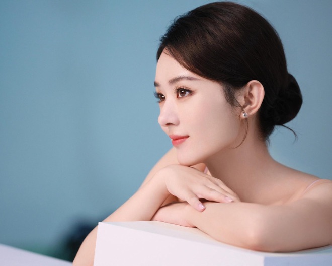 Triệu Lệ Dĩnh với tạo hình mới trong buổi chụp quảng cáo