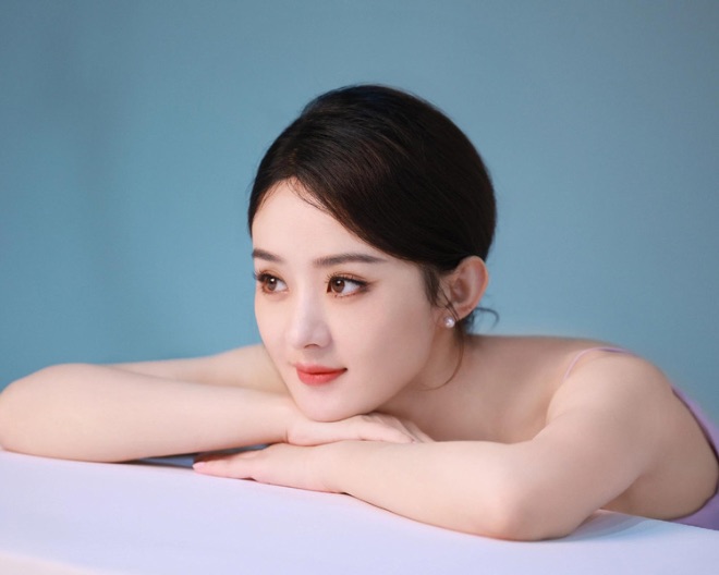 Triệu Lệ Dĩnh với tạo hình mới trong buổi chụp quảng cáo