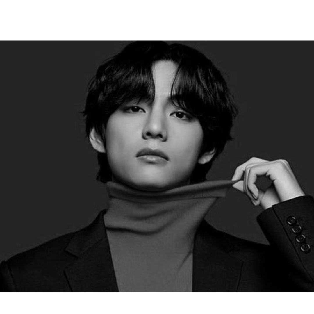 V (BTS) chính thức phát hành album solo đầu tay 'Layover'