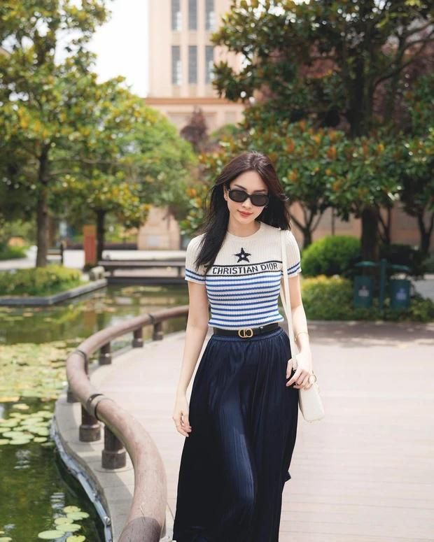 Đầu thu, dàn Hoa - Á hậu thi nhau lên đồ ''sống ảo'' giúp chị em có nhiều gợi ý nâng tầm phong cách.