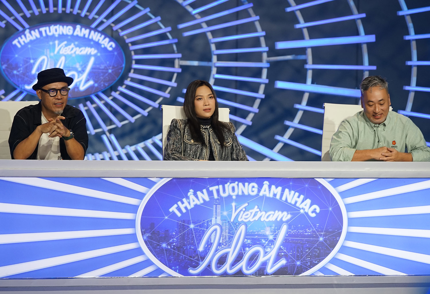 Mỹ Tâm biến hóa phong cách trên ghế 'nóng' Vietnam Idol