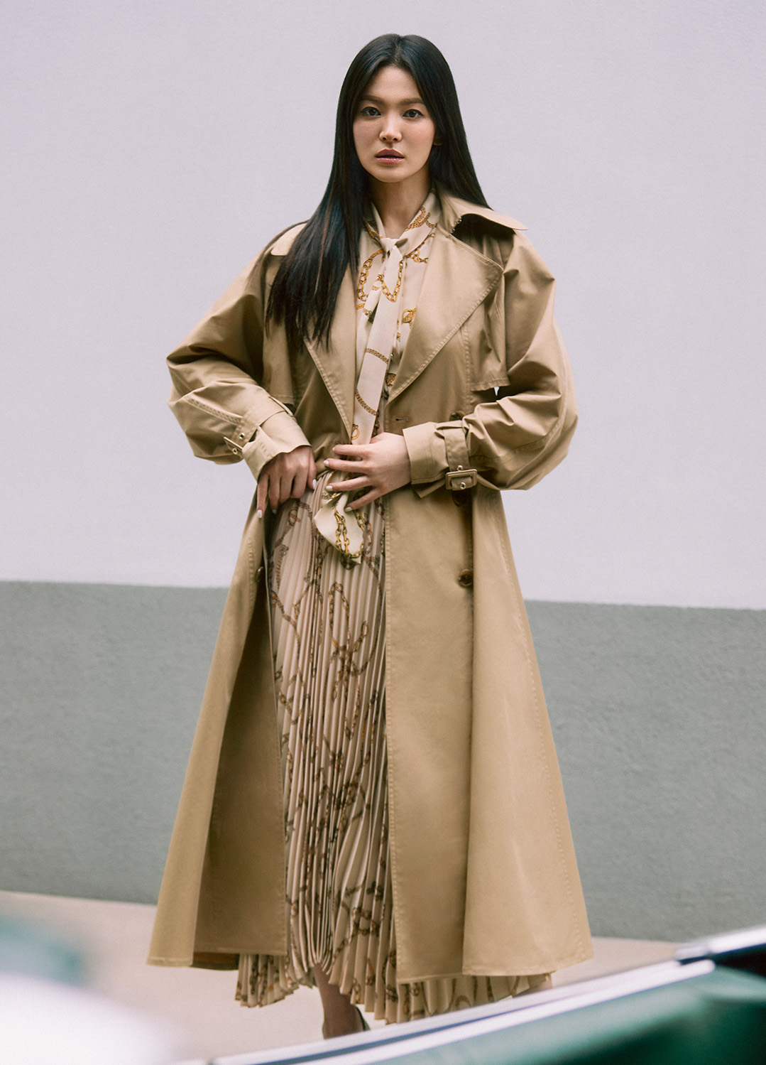 Song Hye Kyo hoá quý cô sang trọng