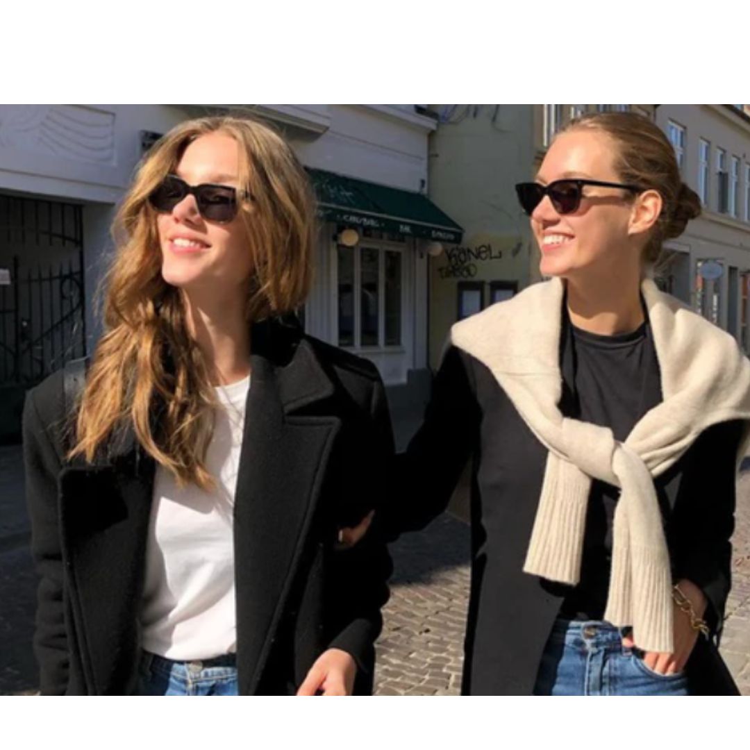 Phong cách của chị em sinh đôi: Đơn giản và sang trọng