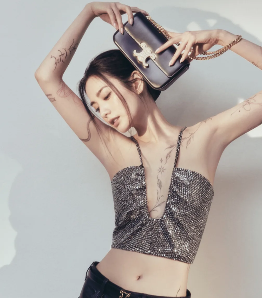 Mỹ nhân 'Mask Girl' Nana sở hữu thu nhập khủng thế nào ở tuổi 32?