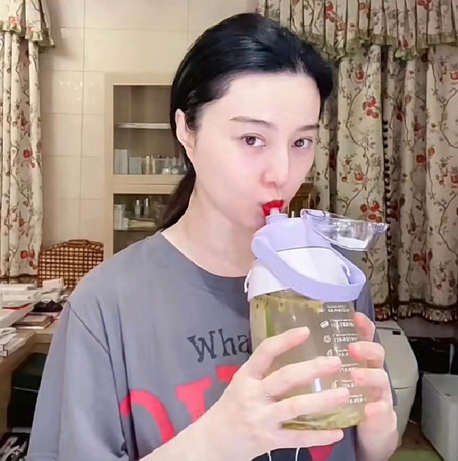 Bật mí thói quen ăn uống giúp Phạm Băng Băng chống lão hoá