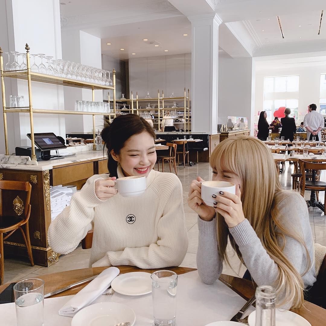 Lisa có thật sự bất mãn với Jennie?