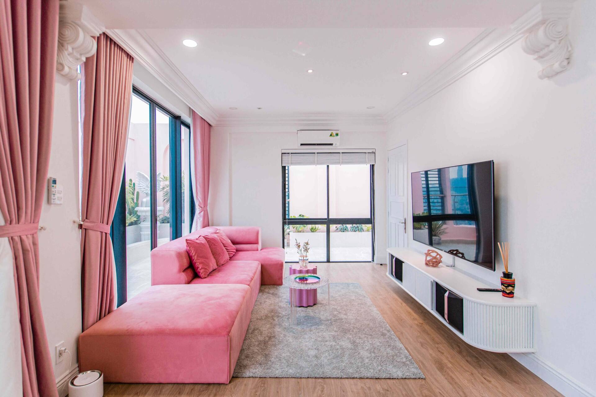 Penthouse - Ảnh 1