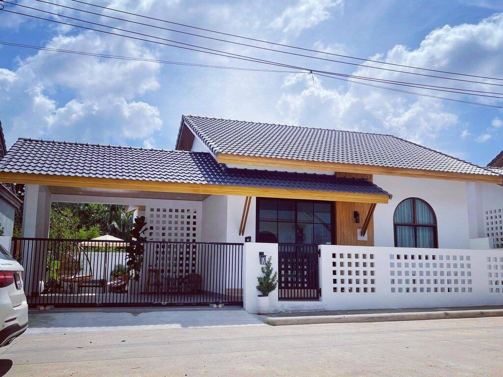 Nhà cấp 4 mái chồng kiểu Nhật đơn giản mà có tính ứng dụng cực cao cho cuộc sống hiện đại