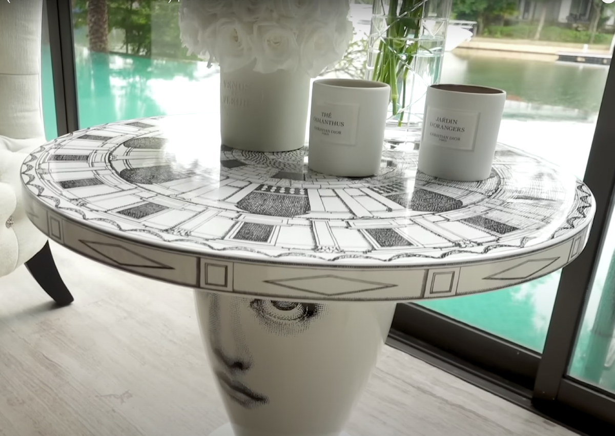 Jamie Chua - Ảnh 1