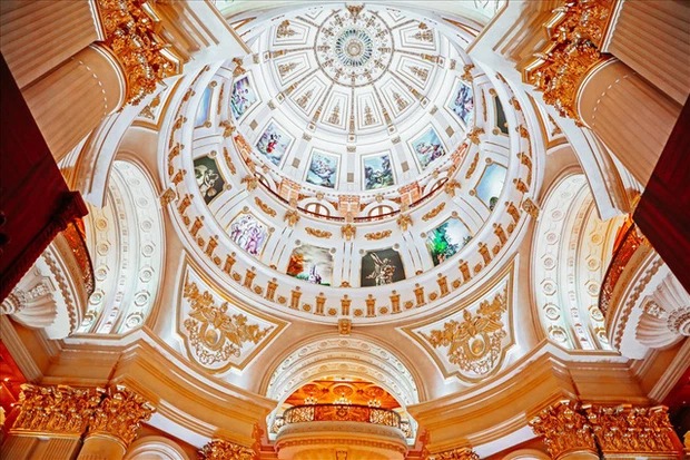 Lâu đài - Ảnh 3