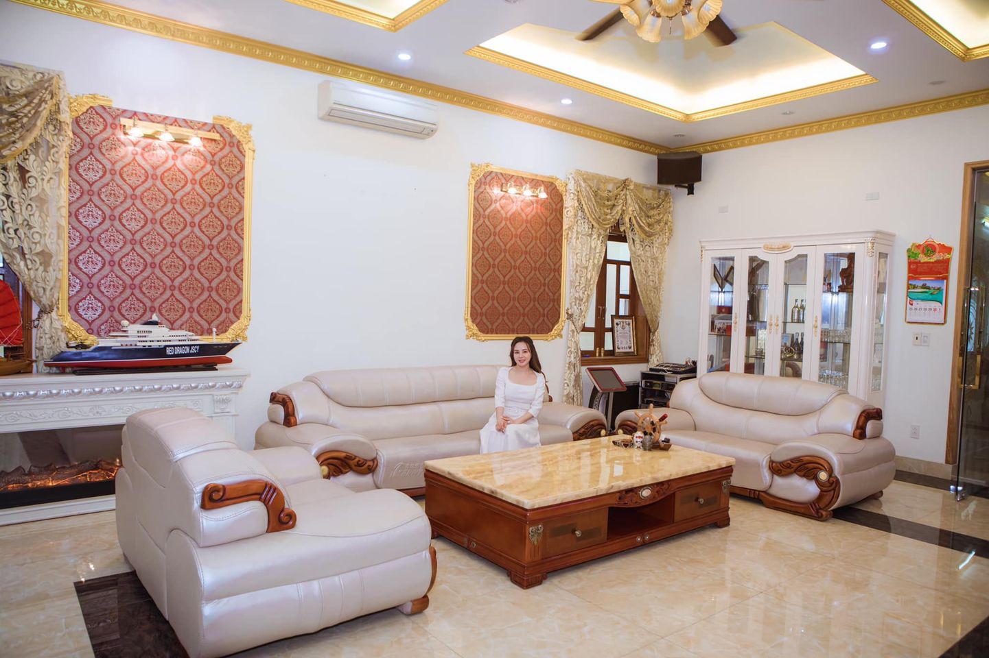 Vy Oanh khoe biệt thự 3000m² ở Hải Phòng: Hoành tráng, nội thất cơ bản, có bể bơi trong nhà