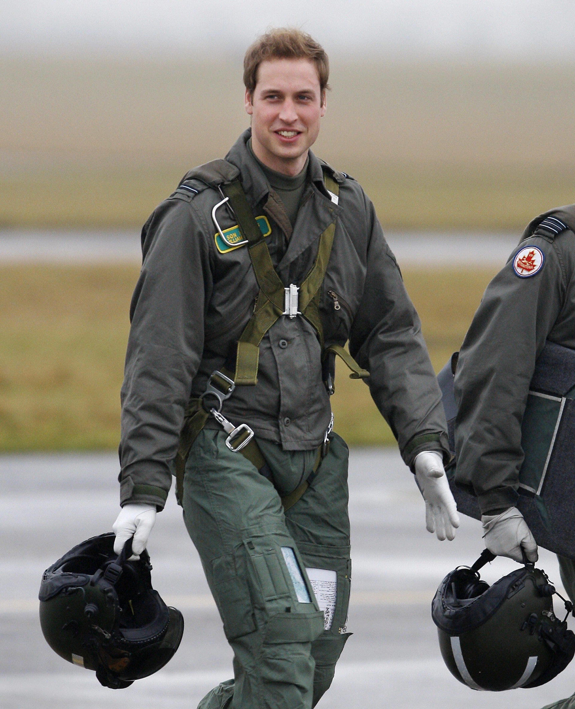 Hoàng tử William đi máy bay hạng nhẹ Grob 115E trong khi huấn luyện tại căn cứ không quân RAF Cranwell gần Sleaford, Lincolnshire, vào ngày 17 tháng 1 năm 2008