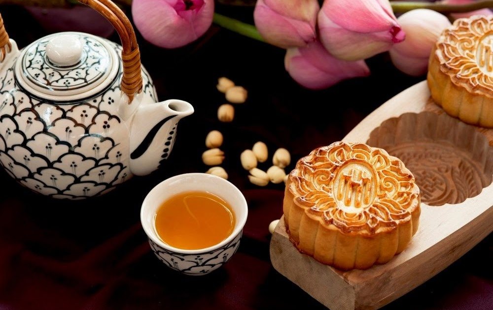 Trà mạn chính là loại trà được ông cha ta lựa chọn để ăn kèm với bánh Trung thu truyền thống.